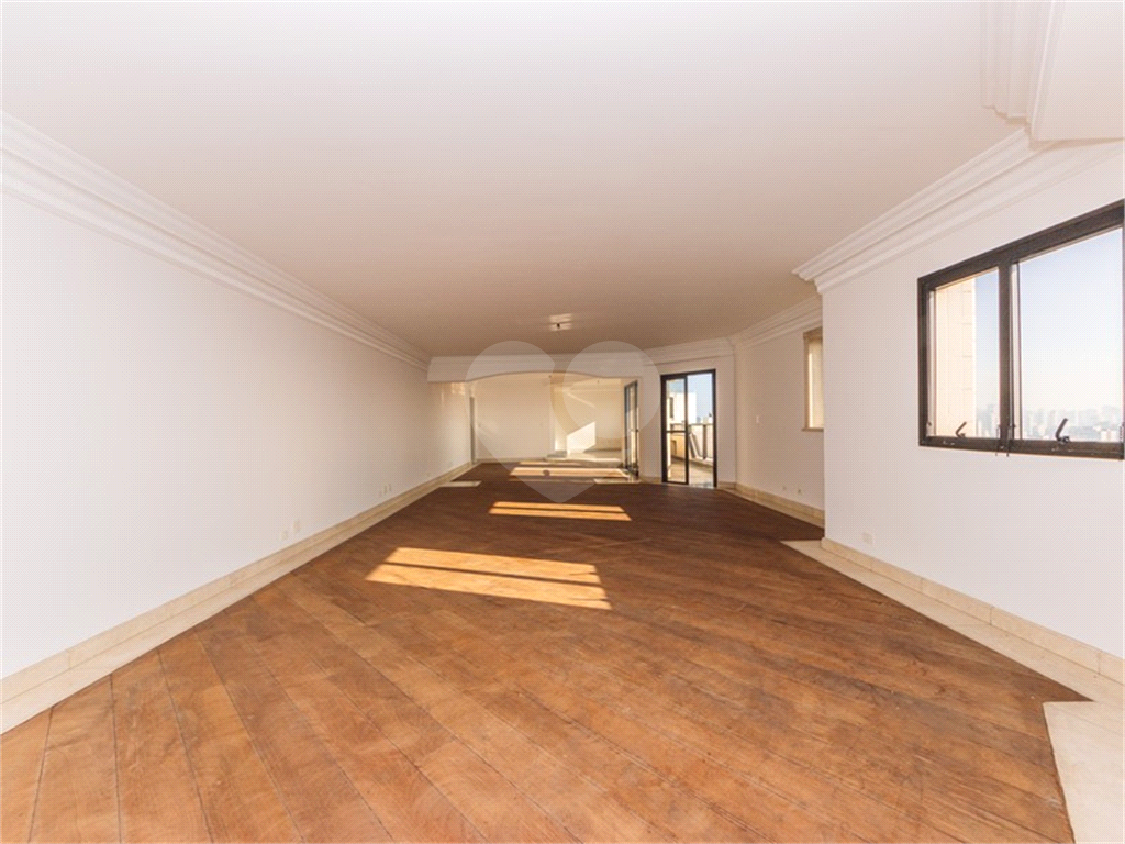 APARTAMENTO COM 4 SUÍTES E 4 VAGAS QUADRA DE TÊNIS À VENDA NA SAÚDE