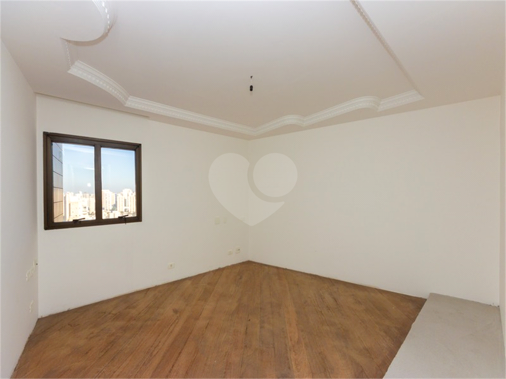 APARTAMENTO COM 4 SUÍTES E 4 VAGAS QUADRA DE TÊNIS À VENDA NA SAÚDE