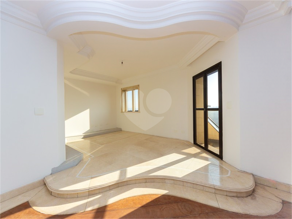 APARTAMENTO COM 4 SUÍTES E 4 VAGAS QUADRA DE TÊNIS À VENDA NA SAÚDE