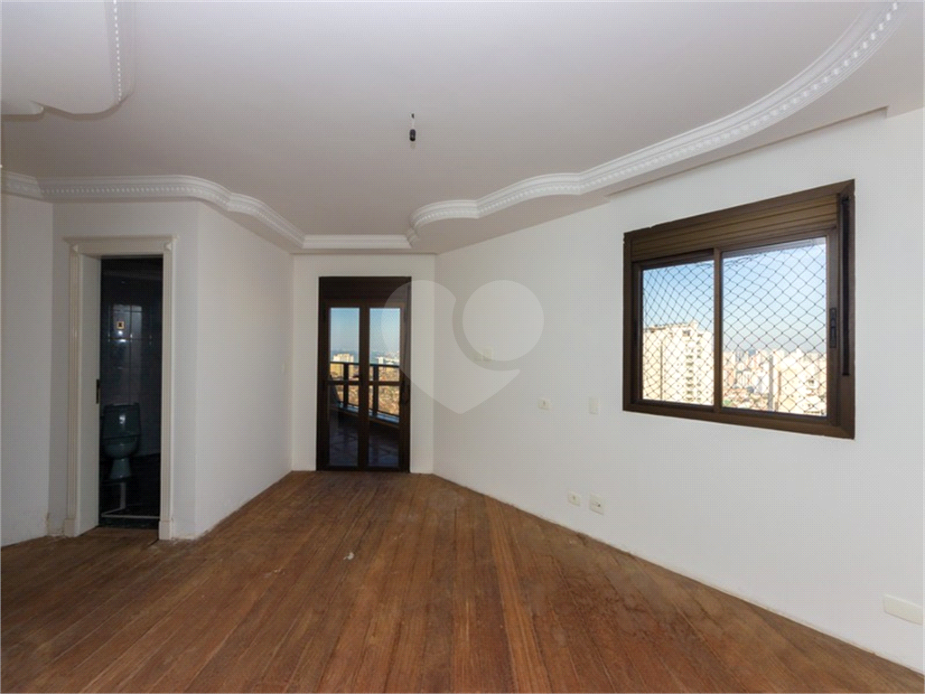 APARTAMENTO COM 4 SUÍTES E 4 VAGAS QUADRA DE TÊNIS À VENDA NA SAÚDE