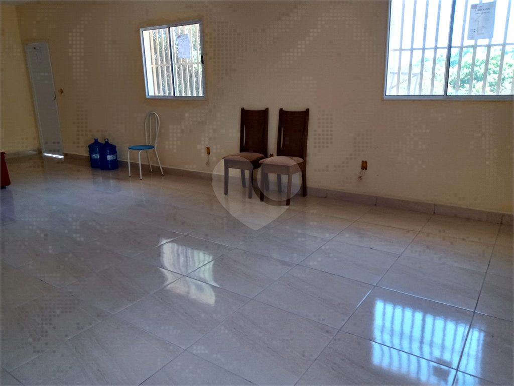 Casa de Condomínio à venda com 2 quartos, 140m² - Foto 2