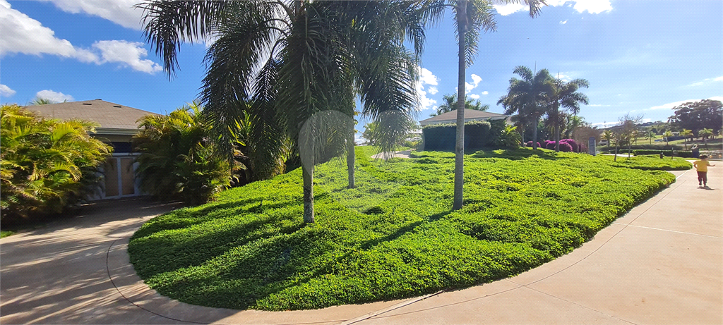 CONDOMÍNIO em RIVIERA DE SANTA CRISTINA II