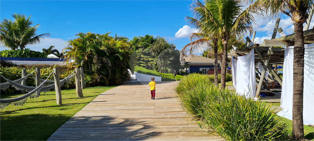 CONDOMÍNIO em RIVIERA DE SANTA CRISTINA II