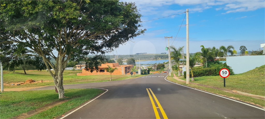 CONDOMÍNIO em RIVIERA DE SANTA CRISTINA II