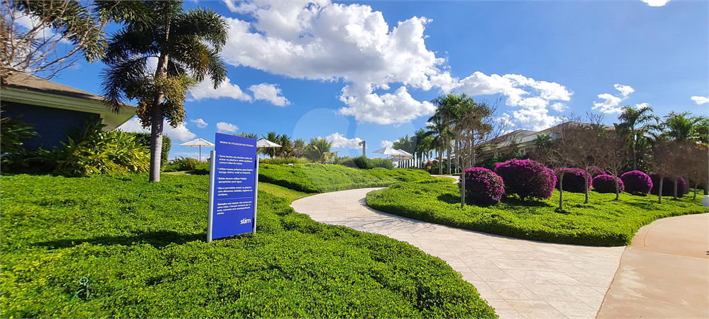 CONDOMÍNIO em RIVIERA DE SANTA CRISTINA II
