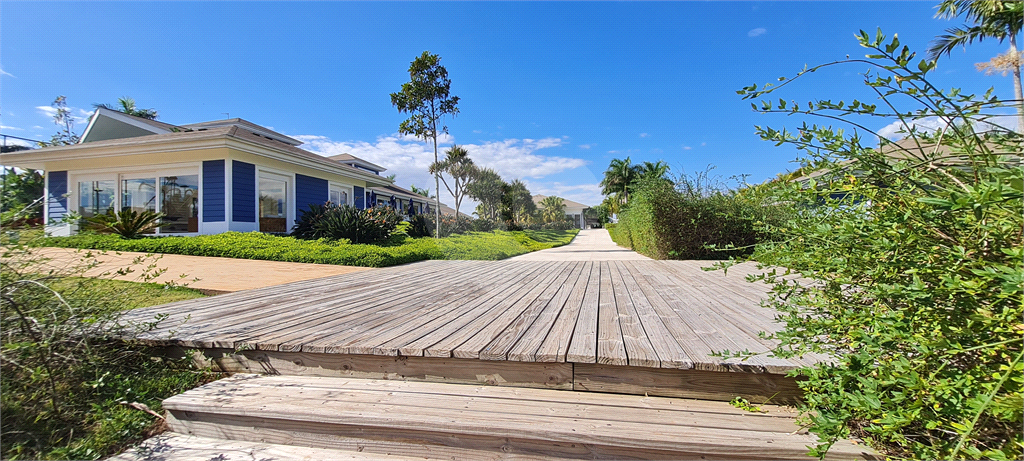 CONDOMÍNIO em RIVIERA DE SANTA CRISTINA II