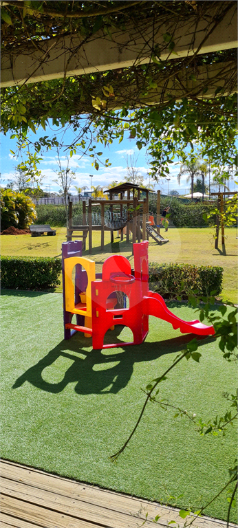 CONDOMÍNIO em RIVIERA DE SANTA CRISTINA II
