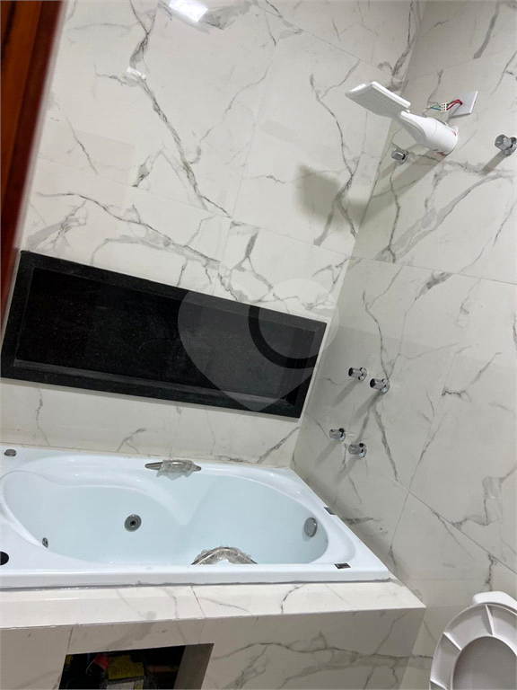 CONDOMÍNIO em CONDOMÍNIO RESIDENCIAL VILLAGE