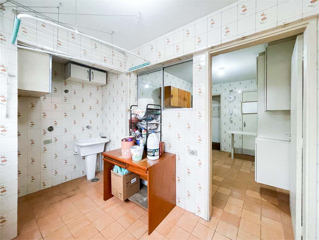 Apartamento - Pinheiros - 2 Quartos / Dormitórios - 2 Vagas - Venda / Compra