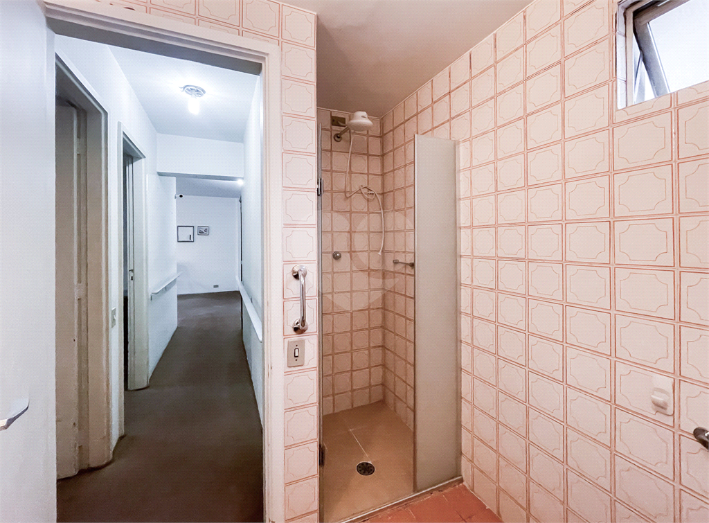 Apartamento - Pinheiros - 2 Quartos / Dormitórios - 2 Vagas - Venda / Compra