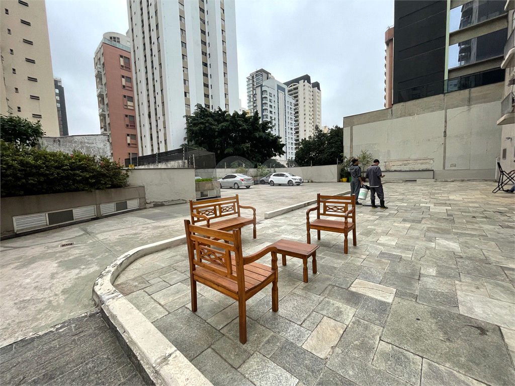 Apartamento - Pinheiros - 2 Quartos / Dormitórios - 2 Vagas - Venda / Compra