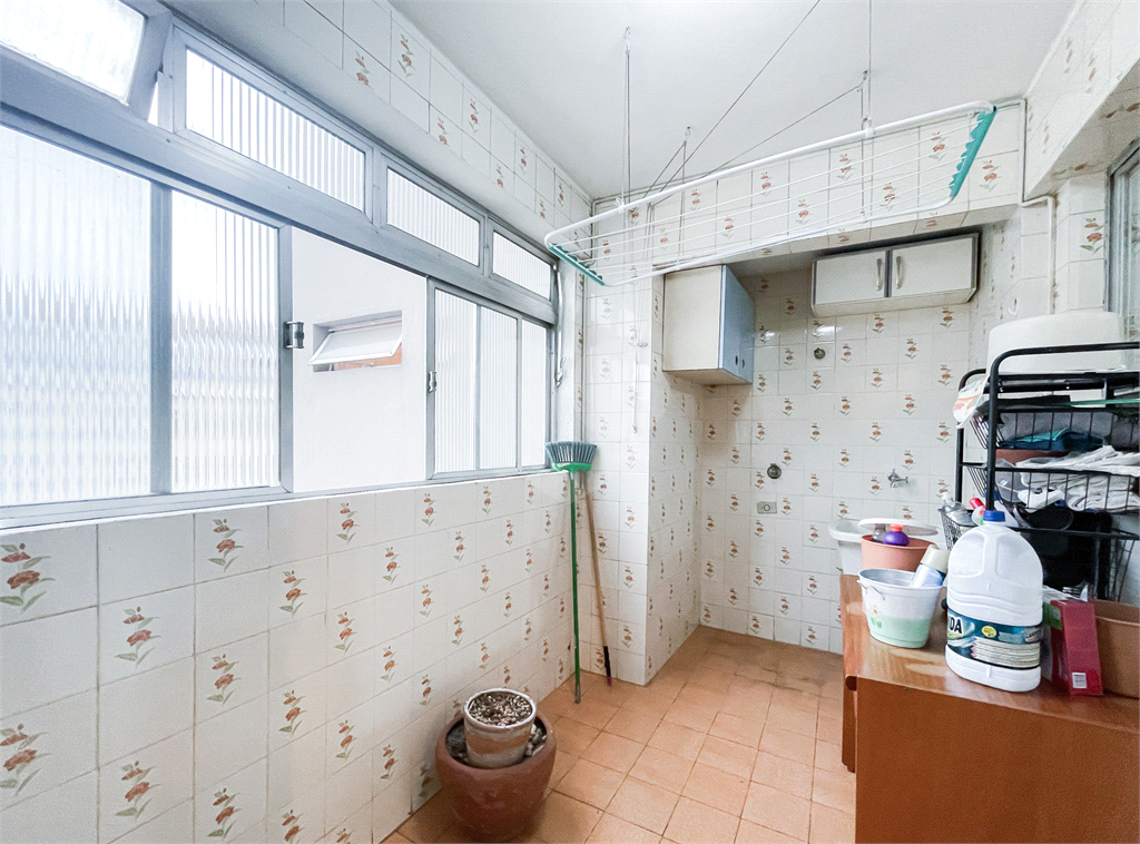 Apartamento - Pinheiros - 2 Quartos / Dormitórios - 2 Vagas - Venda / Compra