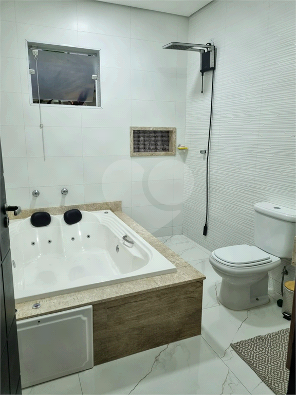 Casa à venda com 3 quartos, 300m² - Foto 35