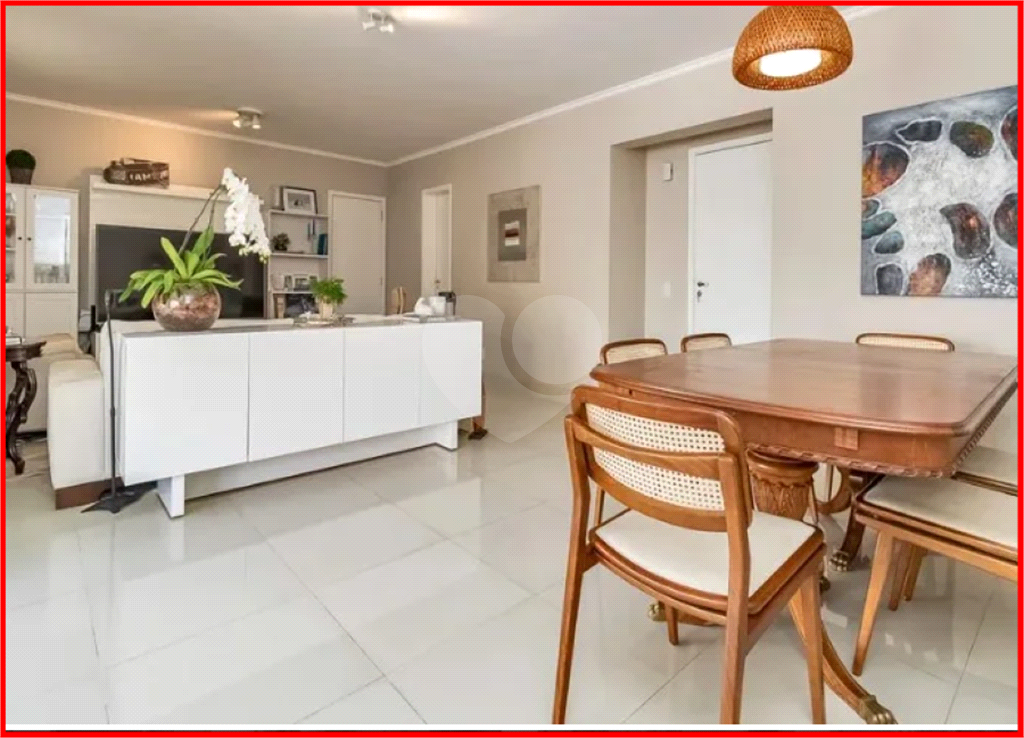 APARTAMENTO em MORUMBI