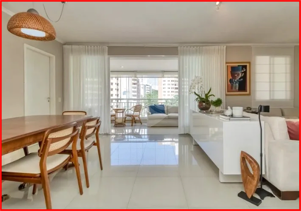 APARTAMENTO em MORUMBI