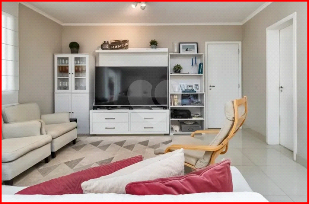 APARTAMENTO em MORUMBI
