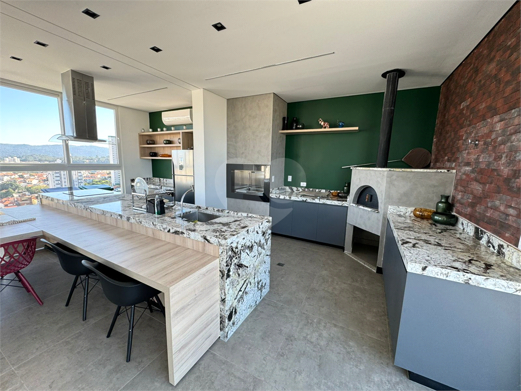 APARTAMENTO em SANTANA