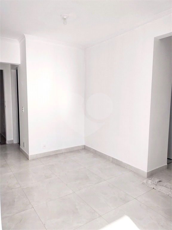 Apartamento à venda com 3 quartos, 80m² - Foto 2