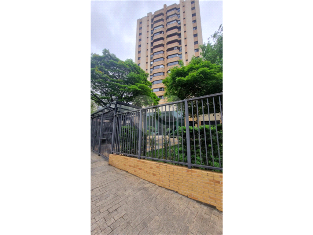 Apartamento para venda, 120m2, 3 quartos (2 suítes), sacada, 3 vagas. Parque da Aclimação