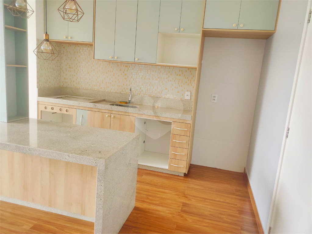 Lindo Apartamento Novo no Centro de Caieiras, armários planejados dorm, sala, cozinha, 2 Vagas. 