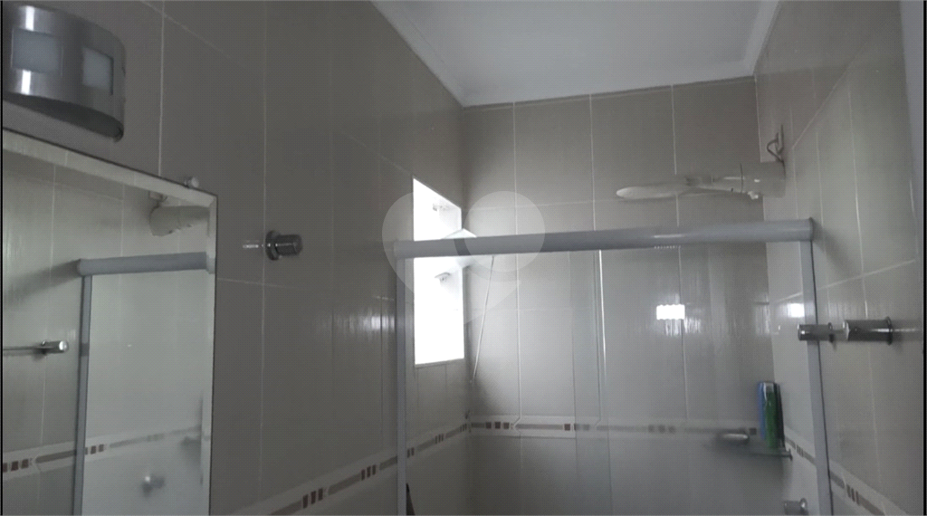 Sobrado de 2 andares, muito bem distribuído!