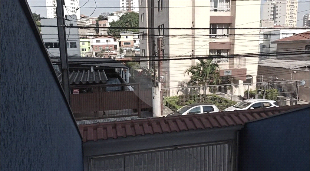 Sobrado de 2 andares, muito bem distribuído!
