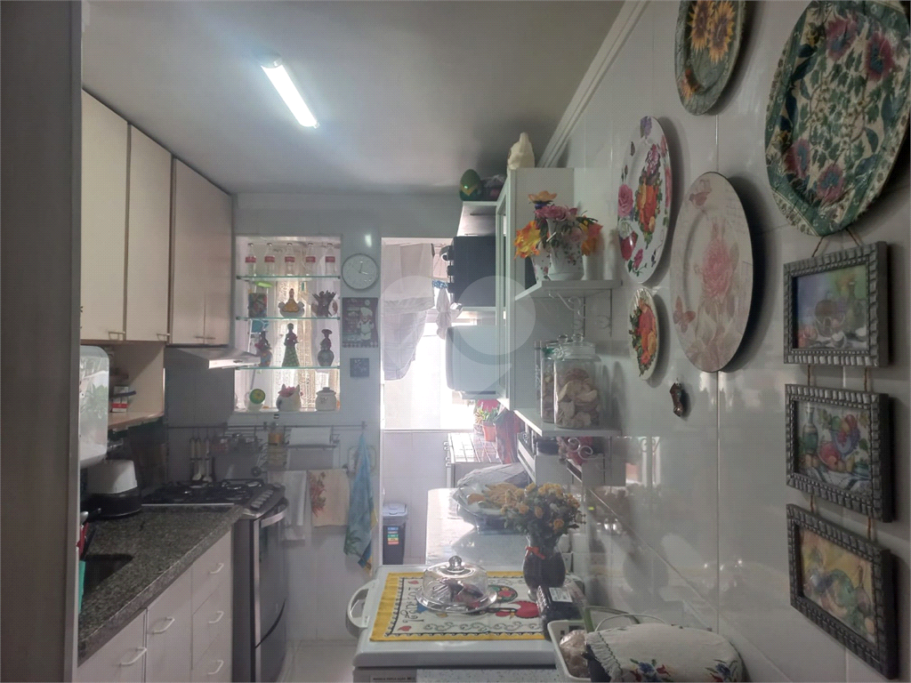 APARTAMENTO em PARQUE BRISTOL