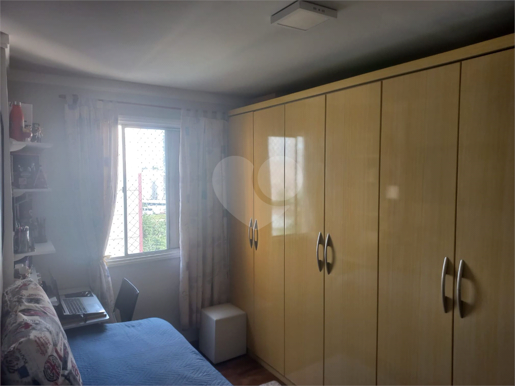 APARTAMENTO em PARQUE BRISTOL