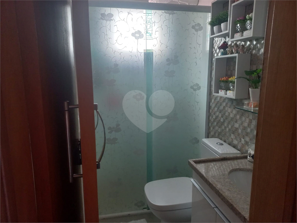 APARTAMENTO em PARQUE BRISTOL