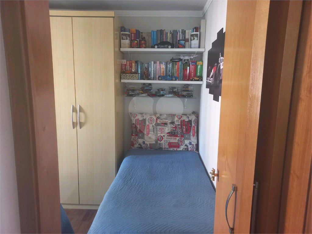APARTAMENTO em PARQUE BRISTOL