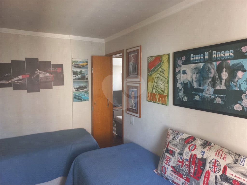 APARTAMENTO em PARQUE BRISTOL