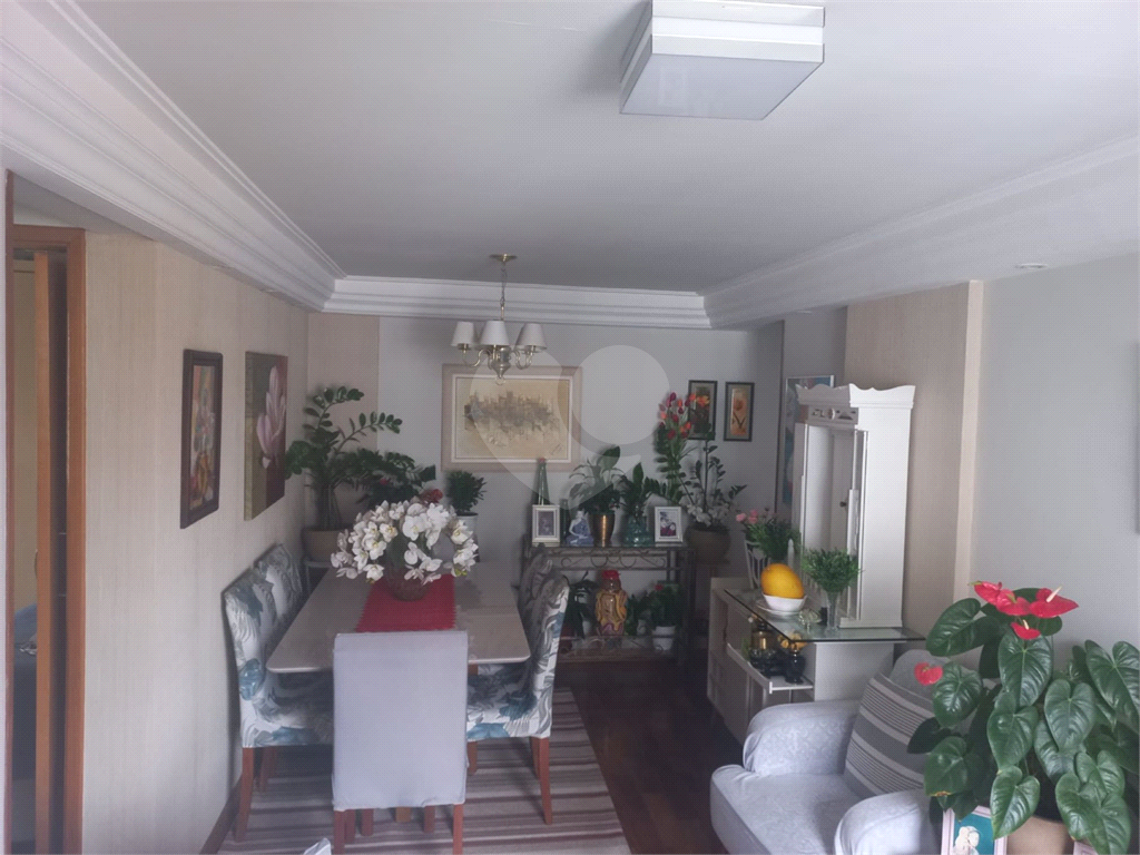 APARTAMENTO em PARQUE BRISTOL