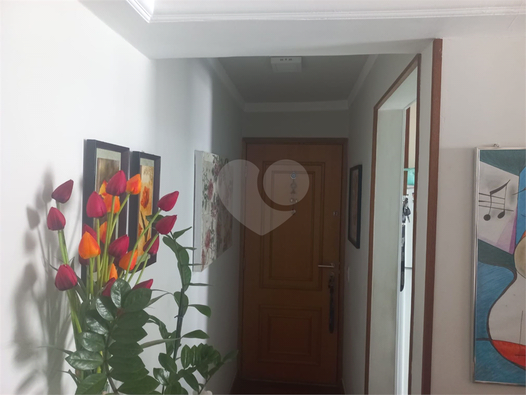 APARTAMENTO em PARQUE BRISTOL