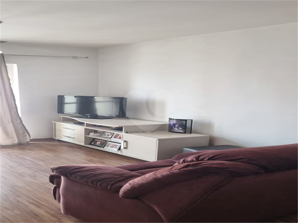 APARTAMENTO em CASA VERDE