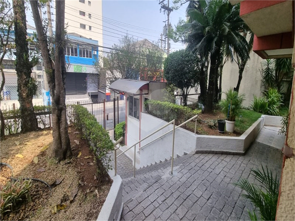APARTAMENTO em CASA VERDE