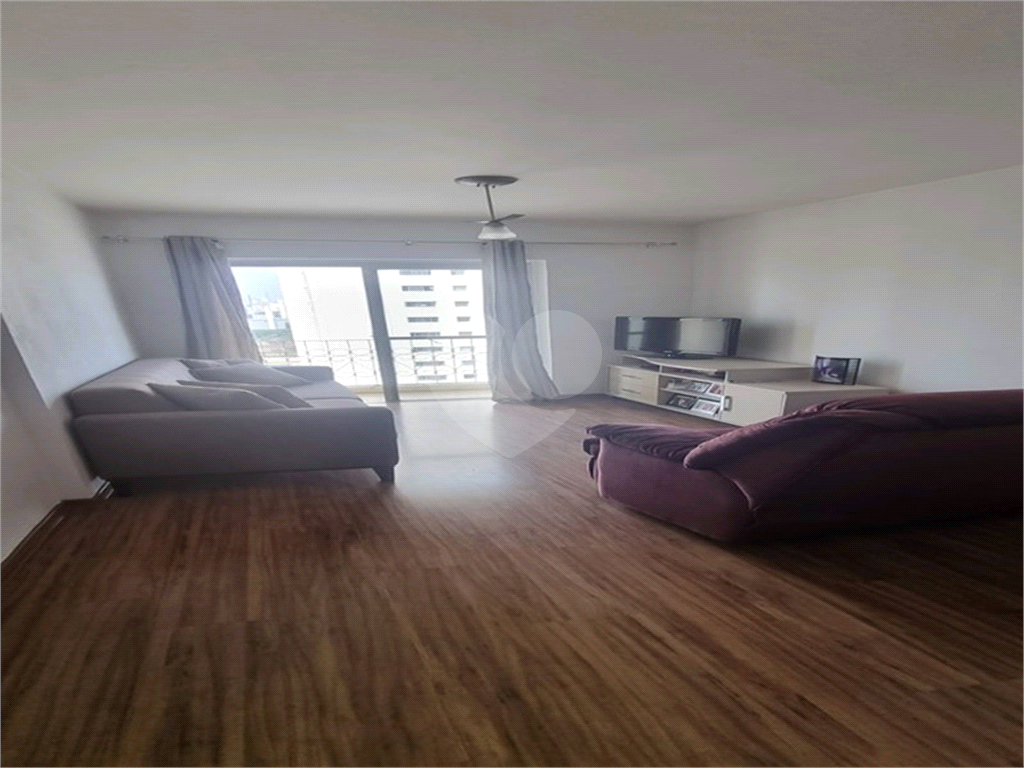 APARTAMENTO em CASA VERDE