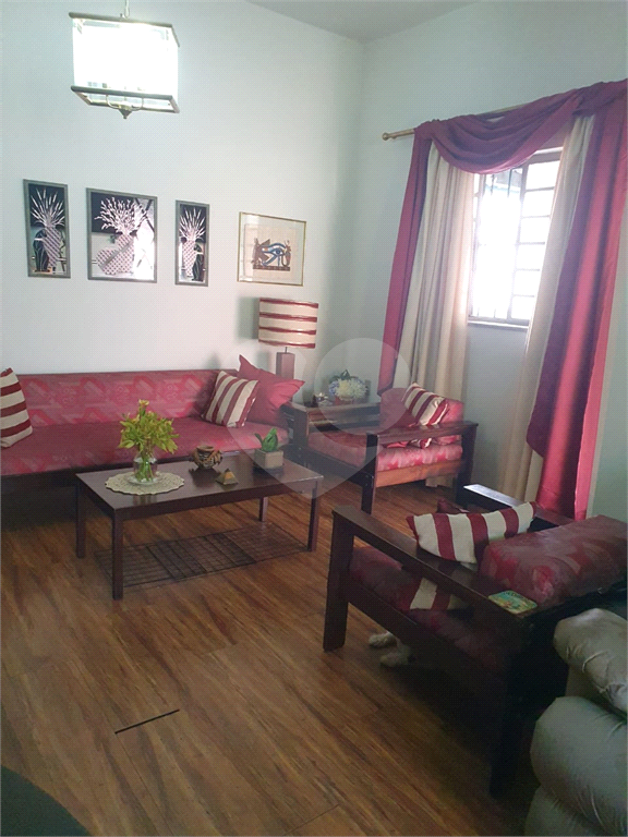 CASA em VILA MADALENA