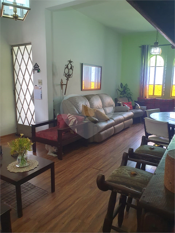 CASA em VILA MADALENA