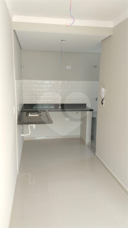 Apartamento de 2 dormitórios em Condomínio Fechado no Parque Vitória.