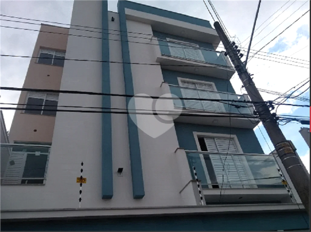 Apartamento de 2 dormitórios em Condomínio Fechado no Parque Vitória.