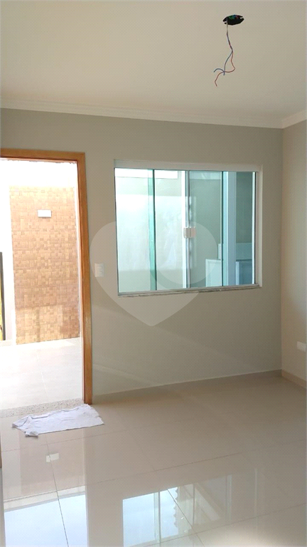 Apartamento de 2 dormitórios em Condomínio Fechado no Parque Vitória.