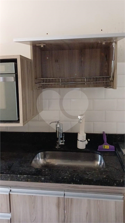 Apartamento de 2 dormitórios em Condomínio Fechado no Parque Vitória.