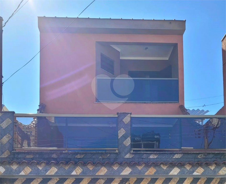 SOBRADO em MONTANHÃO