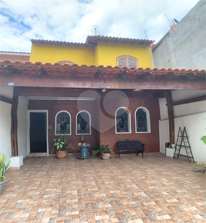 SOBRADO em SÃO MIGUEL PAULISTA