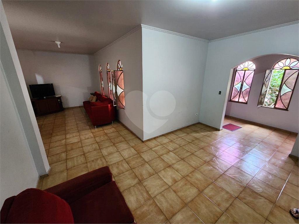 Sobrado à venda com 4 quartos, 327m² - Foto 12