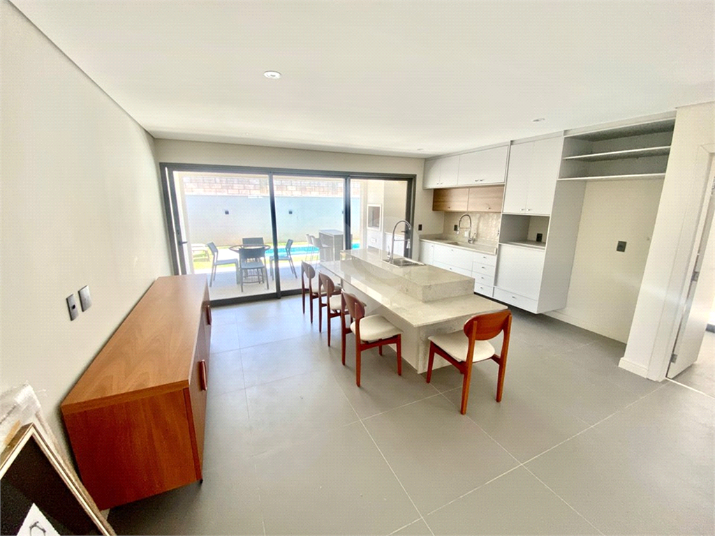 Casa de Condomínio à venda com 3 quartos, 238m² - Foto 6