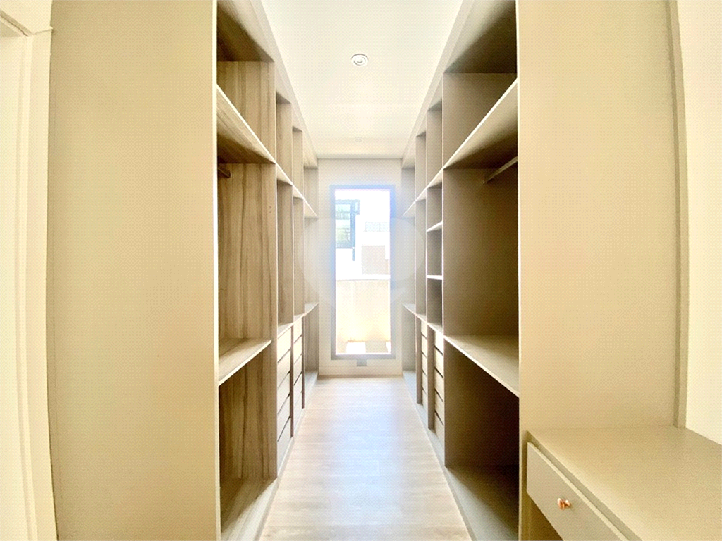 Casa de Condomínio à venda com 3 quartos, 238m² - Foto 13