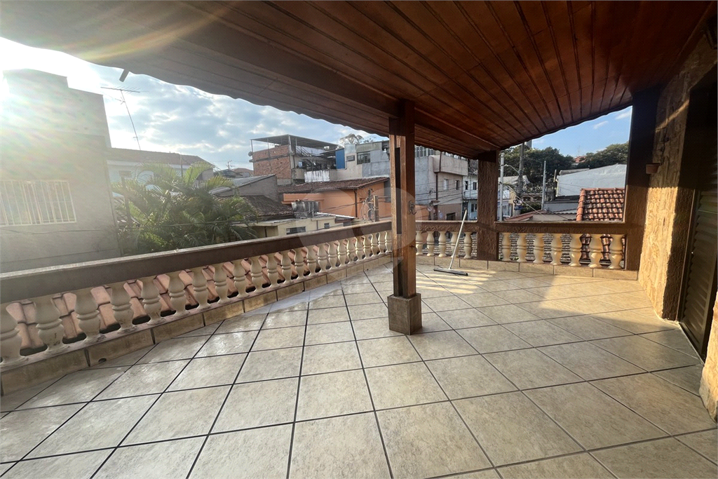 Sobrado com 3 dormitórios e 2 vagas na Zona Norte- SP