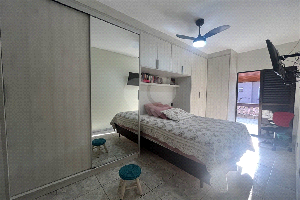 Sobrado com 3 dormitórios e 2 vagas na Zona Norte- SP