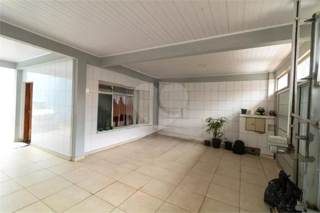 Casa à Venda | 190 m² | 4 dormitórios, 1 suíte | 5 vagas na Vila Ponte Rasa!